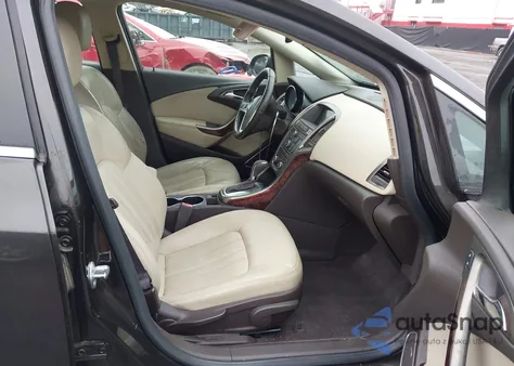 2013 Buick Verano Leather Group z USA, uszkodzony, nr VIN 1G4PS5SKXD4145075